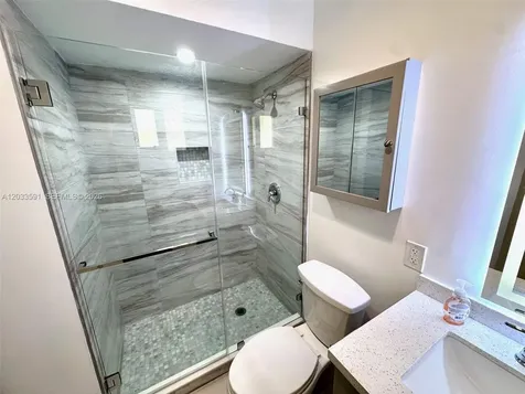 105-107 NE 30th Court Wilton Manors FL 33334