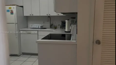 5161 Collins Avenue Miami Beach FL 33140
