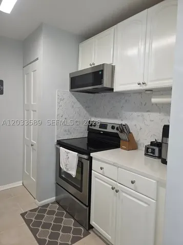 301 SW 86th Avenue Pembroke Pines FL 33025