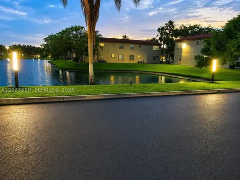 301 SW 86th Avenue Pembroke Pines FL 33025