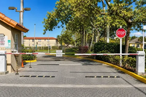 301 SW 86th Avenue Pembroke Pines FL 33025