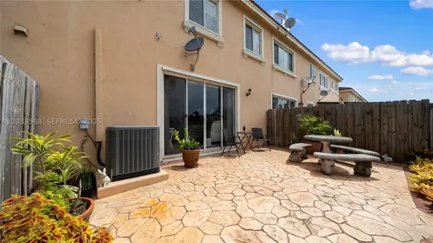 16590 SW 70th Street Miami FL 33193