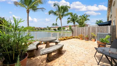 16590 SW 70th Street Miami FL 33193