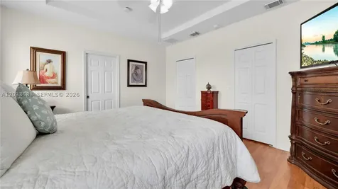 16590 SW 70th Street Miami FL 33193