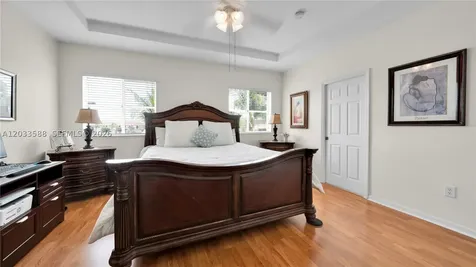 16590 SW 70th Street Miami FL 33193