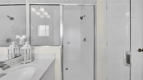16590 SW 70th Street Miami FL 33193