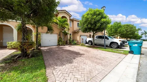 16590 SW 70th Street Miami FL 33193