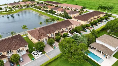 16590 SW 70th Street Miami FL 33193