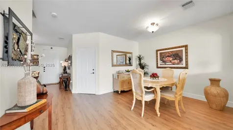 16590 SW 70th Street Miami FL 33193