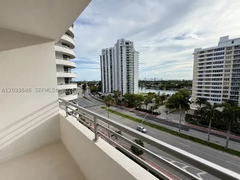 5555 Collins Avenue Miami Beach FL 33140