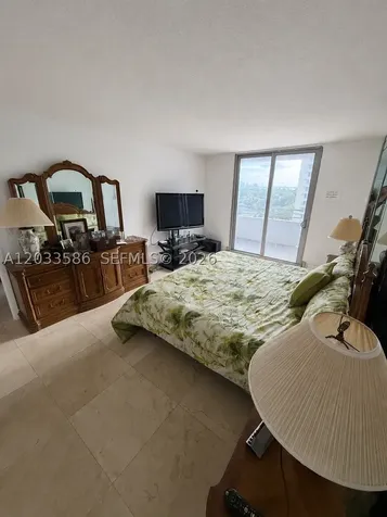 5555 Collins Avenue Miami Beach FL 33140