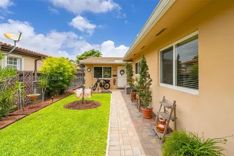 247 NW 51st Avenue Miami FL 33126