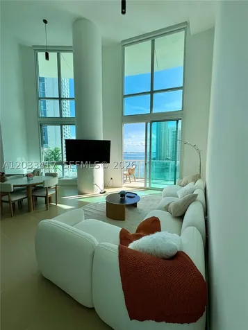 300 S Biscayne Boulevard Miami FL 33131