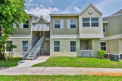 17485 NW 67th Court Hialeah FL 33015