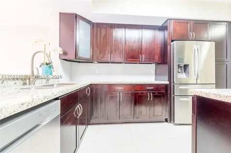 19160 NW 82nd Cir Court Hialeah FL 33015