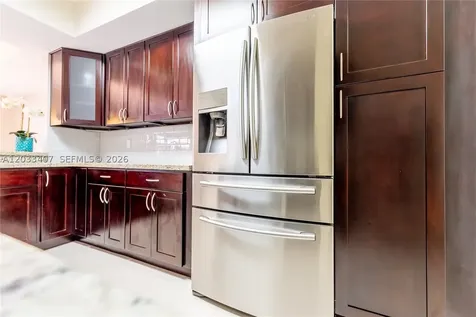 19160 NW 82nd Cir Court Hialeah FL 33015