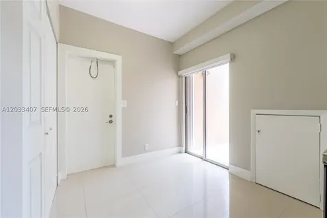 19160 NW 82nd Cir Court Hialeah FL 33015