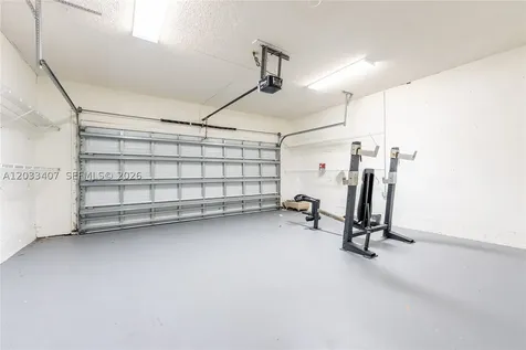19160 NW 82nd Cir Court Hialeah FL 33015