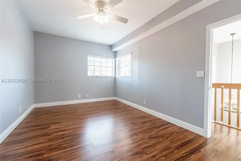 19160 NW 82nd Cir Court Hialeah FL 33015