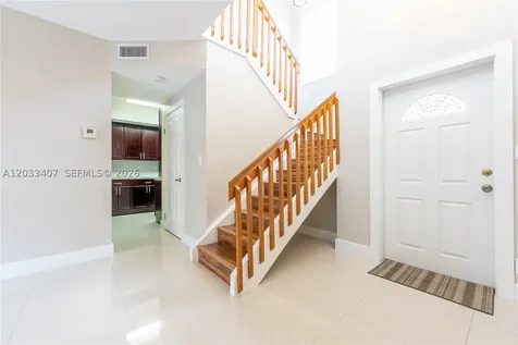 19160 NW 82nd Cir Court Hialeah FL 33015