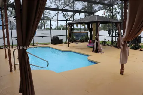664 Oxford Drive Other City - In The State Of Florida FL 33897