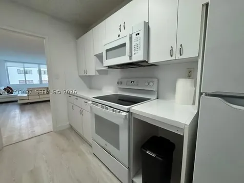 5401 Collins Avenue Miami Beach FL 33140