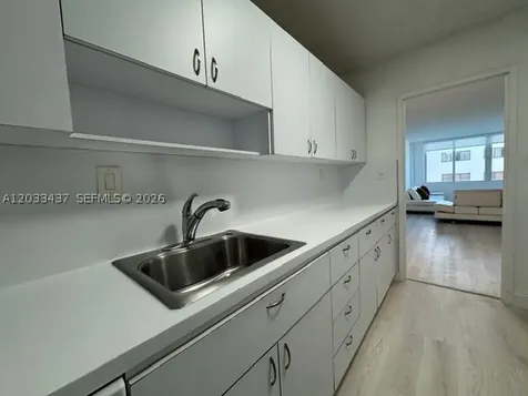 5401 Collins Avenue Miami Beach FL 33140