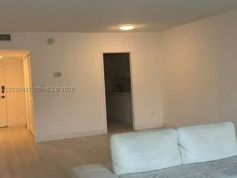 5401 Collins Avenue Miami Beach FL 33140