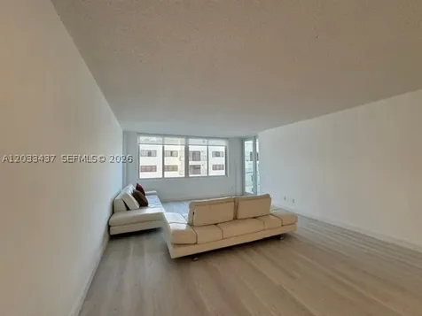 5401 Collins Avenue Miami Beach FL 33140