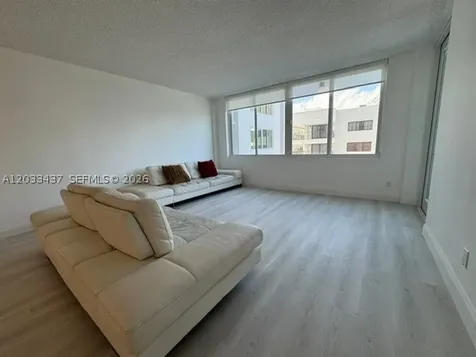 5401 Collins Avenue Miami Beach FL 33140