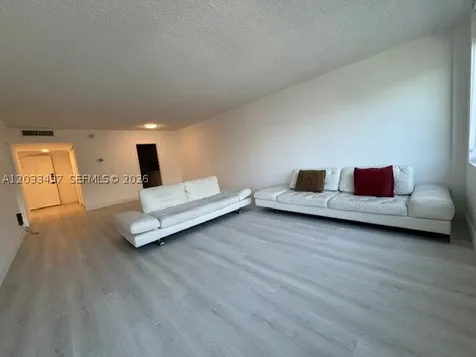 5401 Collins Avenue Miami Beach FL 33140