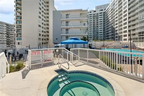 5401 Collins Avenue Miami Beach FL 33140