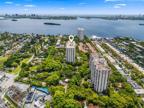 1000 Quayside Terrace Miami FL 33138