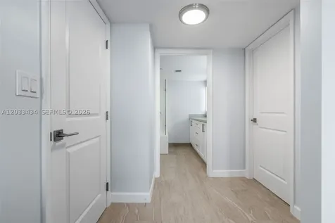 1000 Quayside Terrace Miami FL 33138