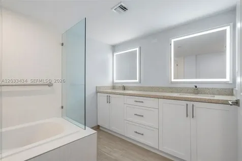 1000 Quayside Terrace Miami FL 33138