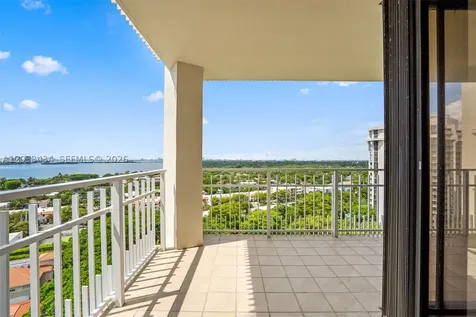 1000 Quayside Terrace Miami FL 33138