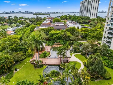 1000 Quayside Terrace Miami FL 33138