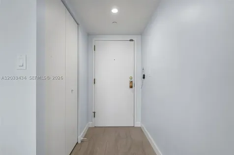 1000 Quayside Terrace Miami FL 33138