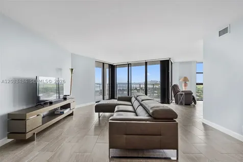 1000 Quayside Terrace Miami FL 33138