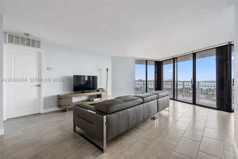 1000 Quayside Terrace Miami FL 33138