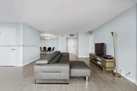 1000 Quayside Terrace Miami FL 33138