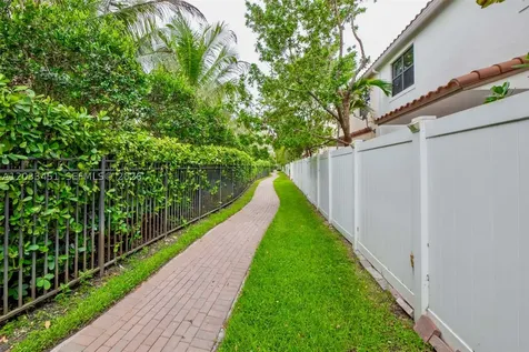 20930 NW 1st Street Pembroke Pines FL 33029