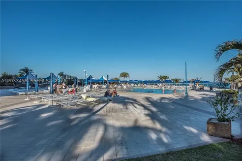 Hallandale Beach FL 33009