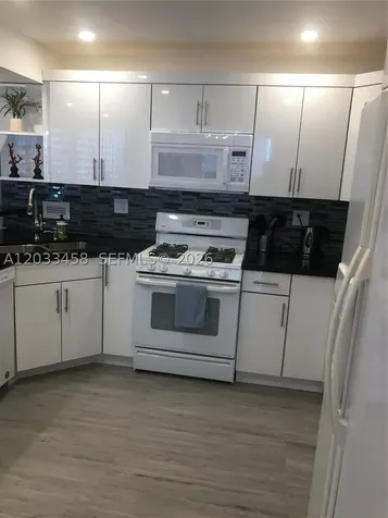 Hallandale Beach FL 33009