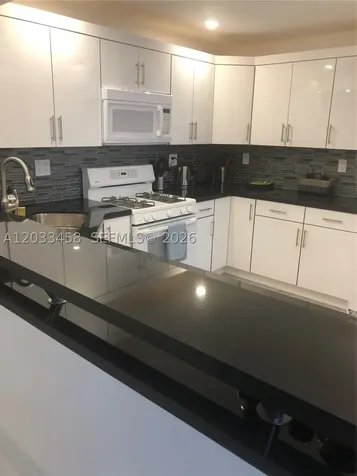 Hallandale Beach FL 33009
