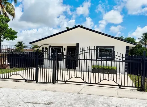 5609 SW 37th Street West Park FL 33023