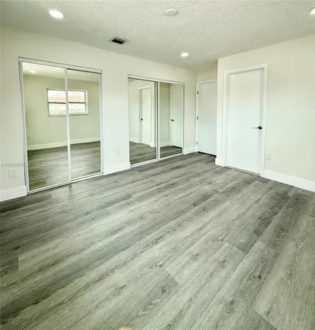 5609 SW 37th Street West Park FL 33023