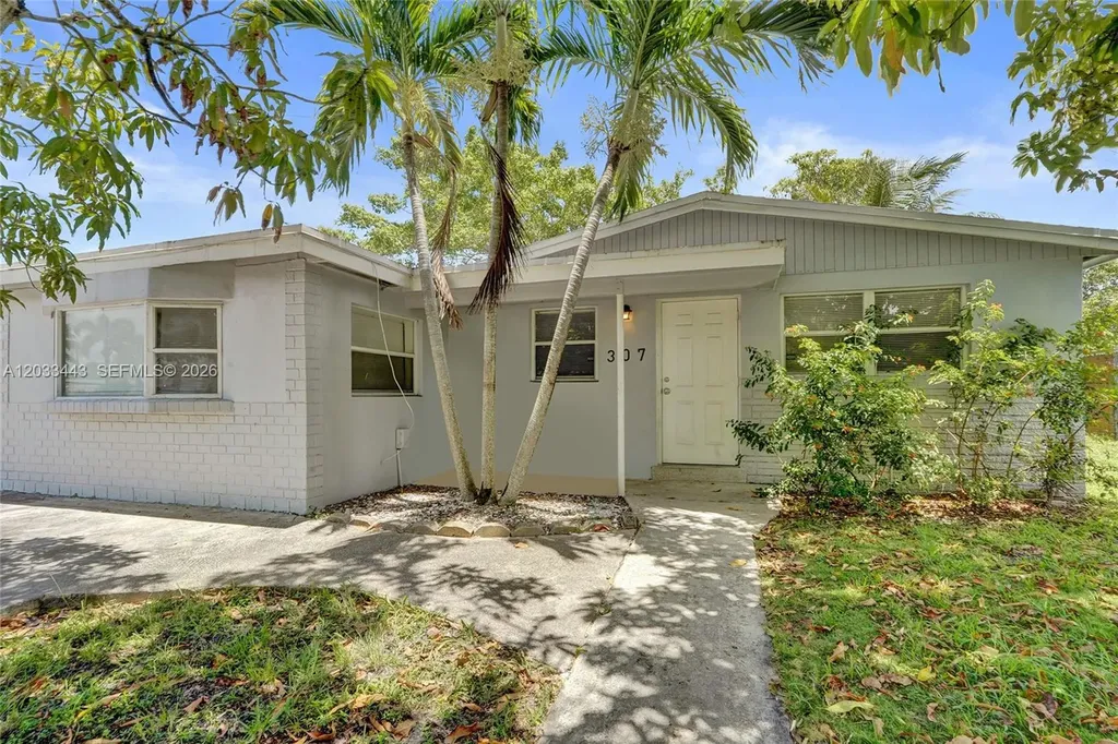 307 NW 11th Avenue Delray Beach FL 33444