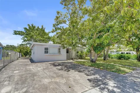 307 NW 11th Avenue Delray Beach FL 33444