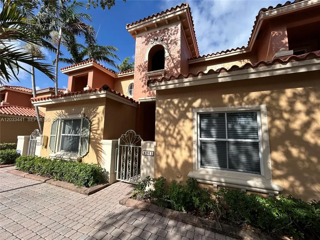 4961 Leeward Lane Dania Beach FL 33312